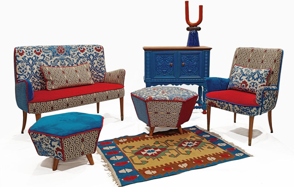 EXAGONO-ELEGANTE-SOFA-ARMCHAIR-OTTOMAN-CARPET-WEB