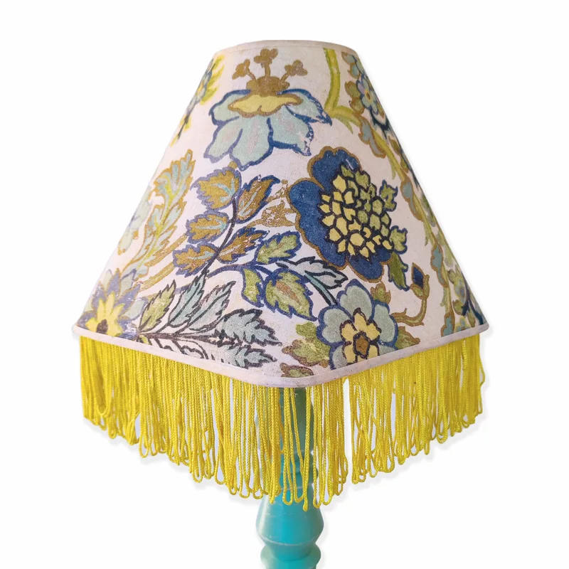Contessa lampshade: playful cozy furniture design