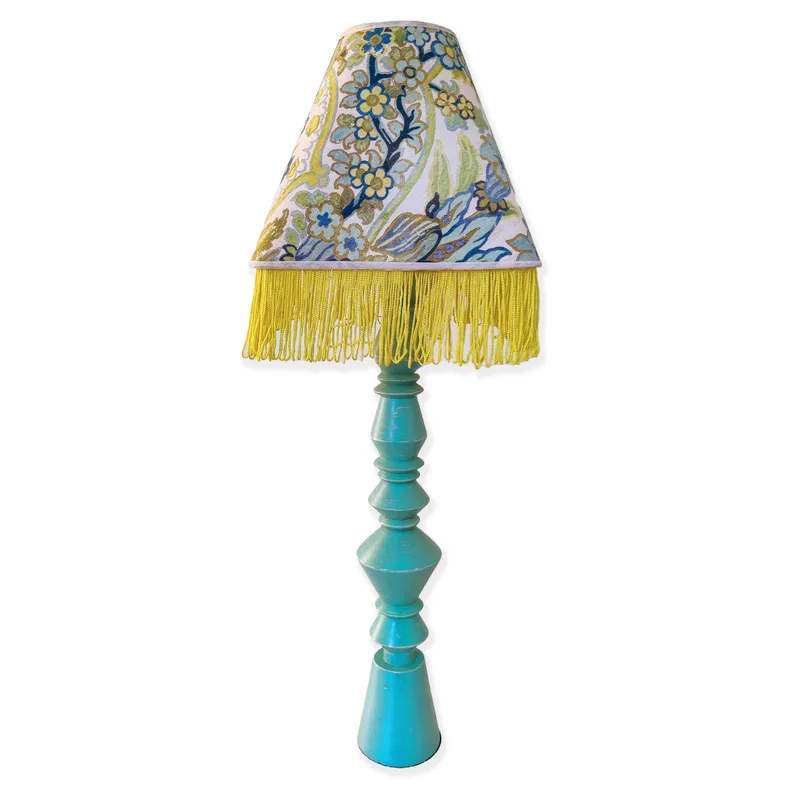 Contessa Table lamp: Playful baroque contemporary design.