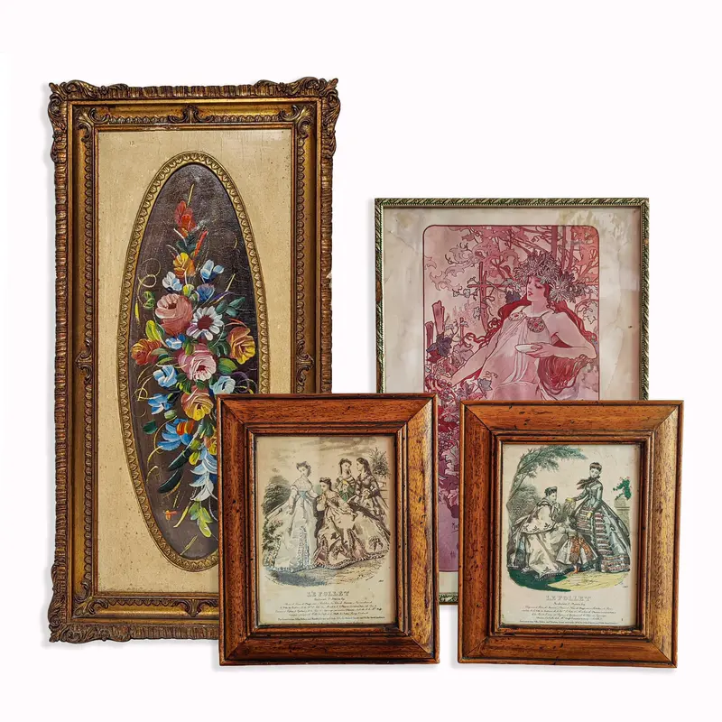 Italian old frames and paintings. Wall decor by MORETTINA DESIGN